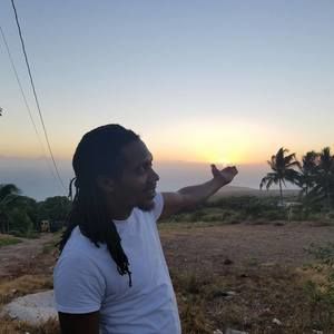 Meet your Posher, Desmond stue